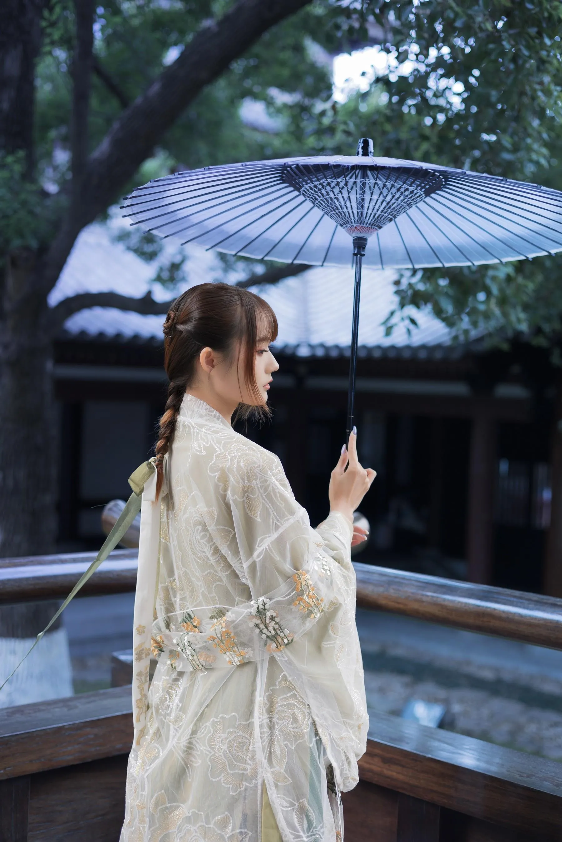 [艺图语] 2022.07.02 宫墙柳 兔子Zzz不吃胡萝卜 [44P]插图